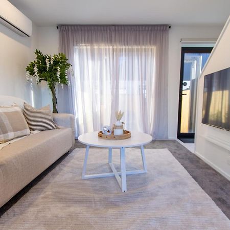 Stylish 2-Bedroom Haven Next To Hagley Park クライストチャーチ エクステリア 写真