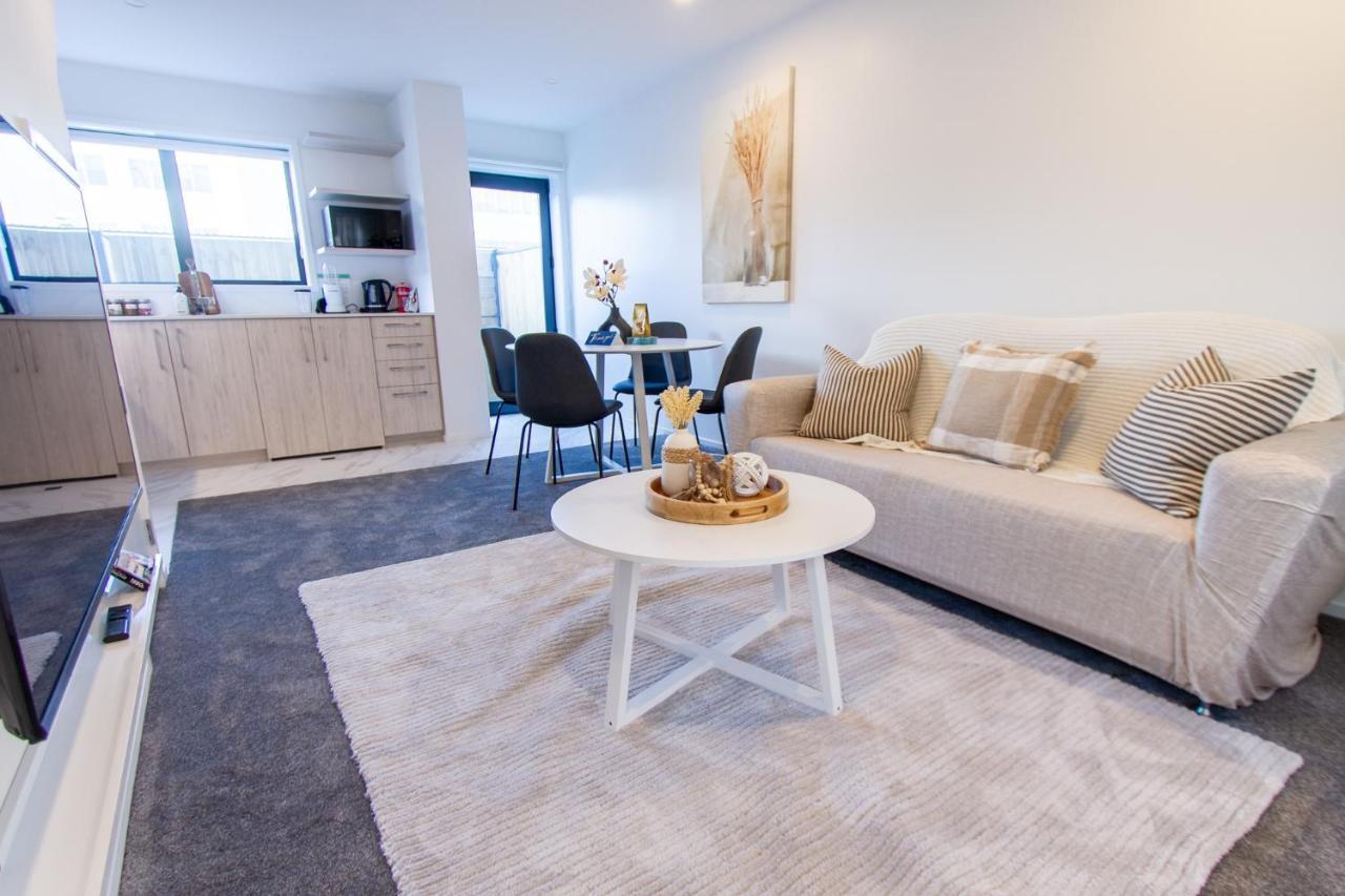 Stylish 2-Bedroom Haven Next To Hagley Park クライストチャーチ エクステリア 写真