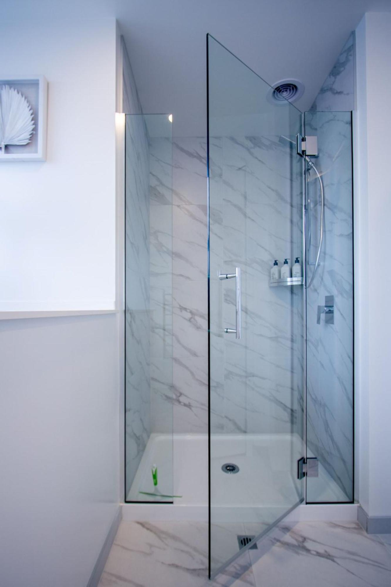 Stylish 2-Bedroom Haven Next To Hagley Park クライストチャーチ エクステリア 写真