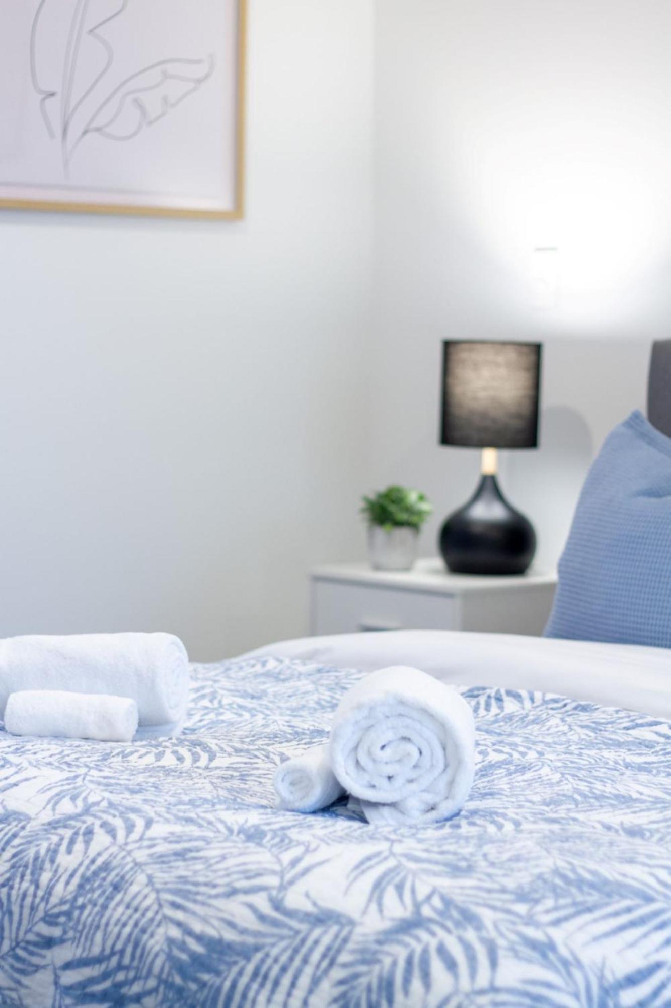 Stylish 2-Bedroom Haven Next To Hagley Park クライストチャーチ エクステリア 写真